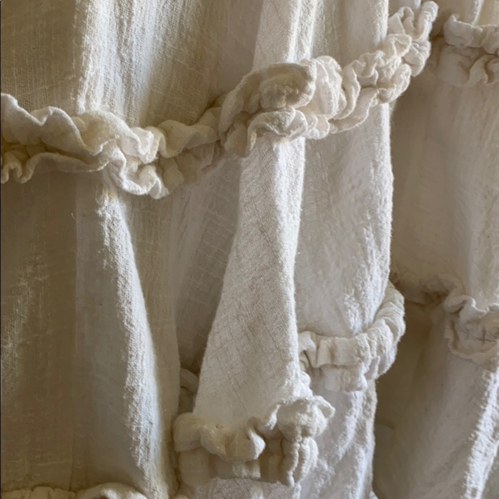 Ruffled mini skirt - Picture 2 of 3